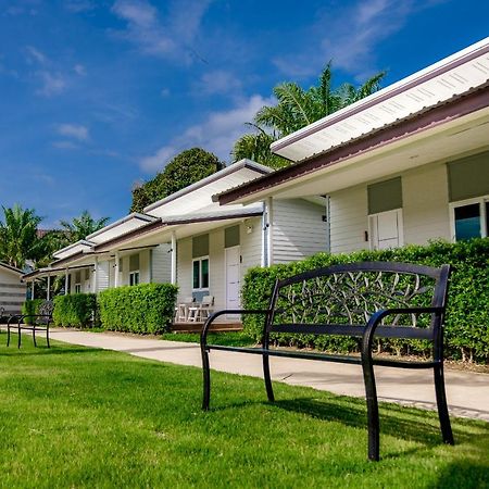 One Chumphon Hotel Экстерьер фото