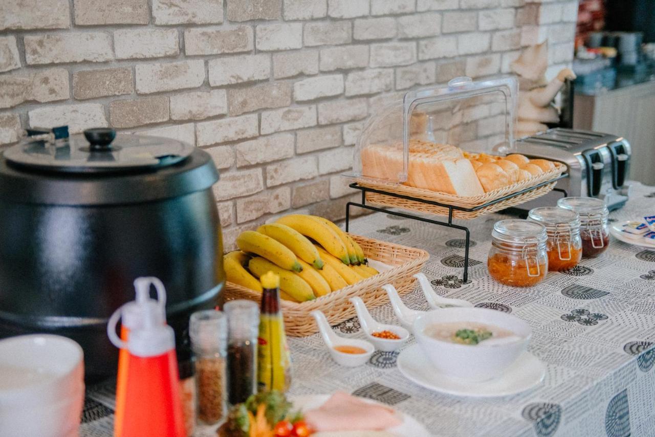 One Chumphon Hotel Экстерьер фото