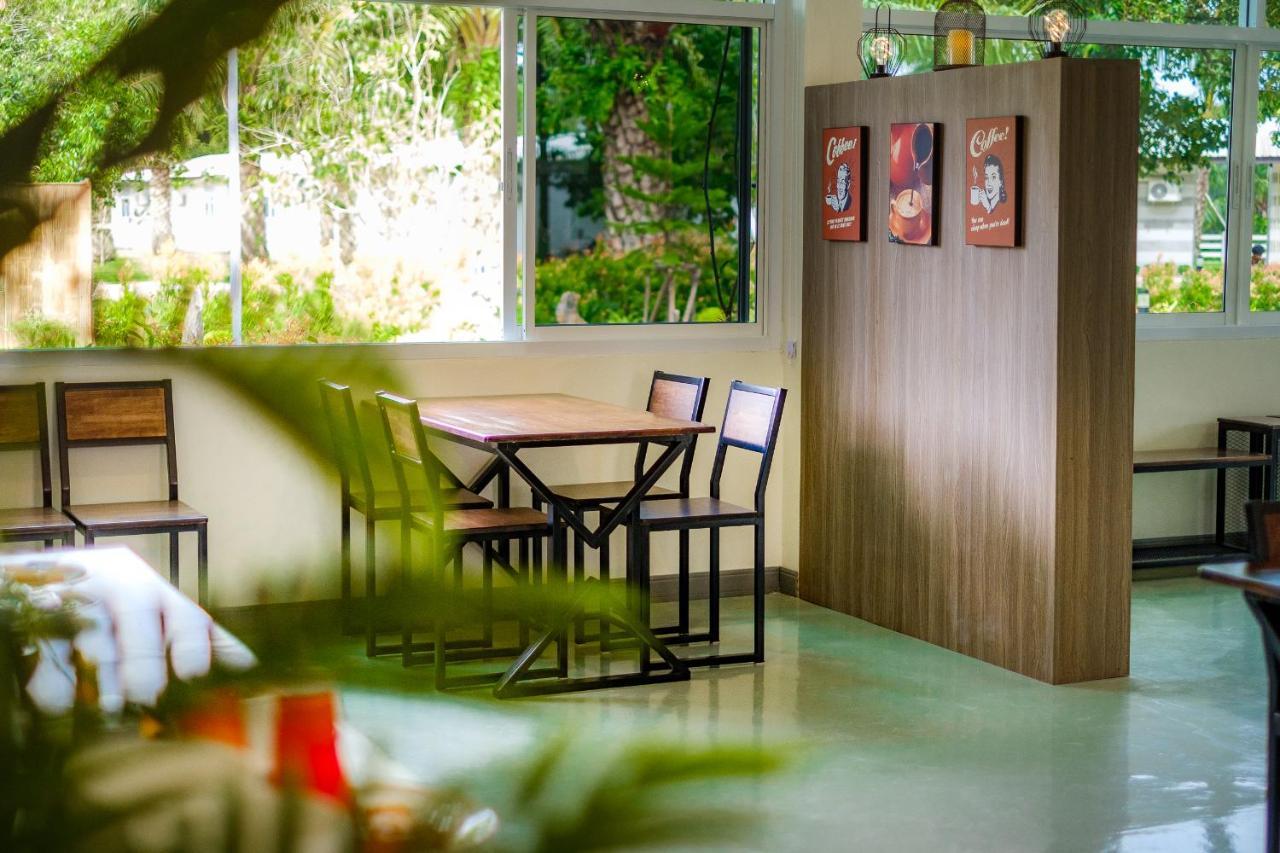 One Chumphon Hotel Экстерьер фото